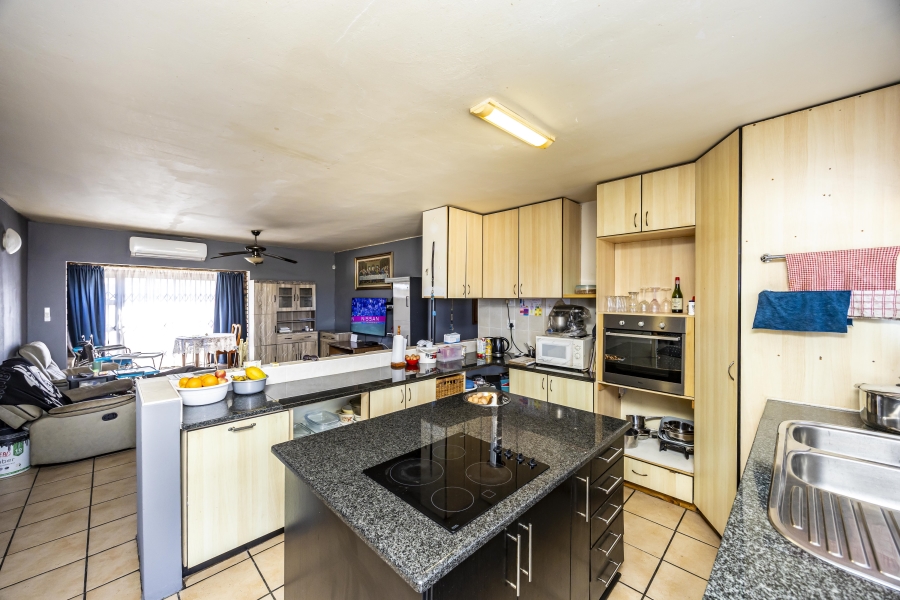 4 Bedroom Property for Sale in Cambridge West Eastern Cape